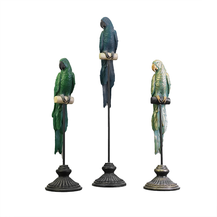 Wholesale Elegant Green Parrot Resin Figurine