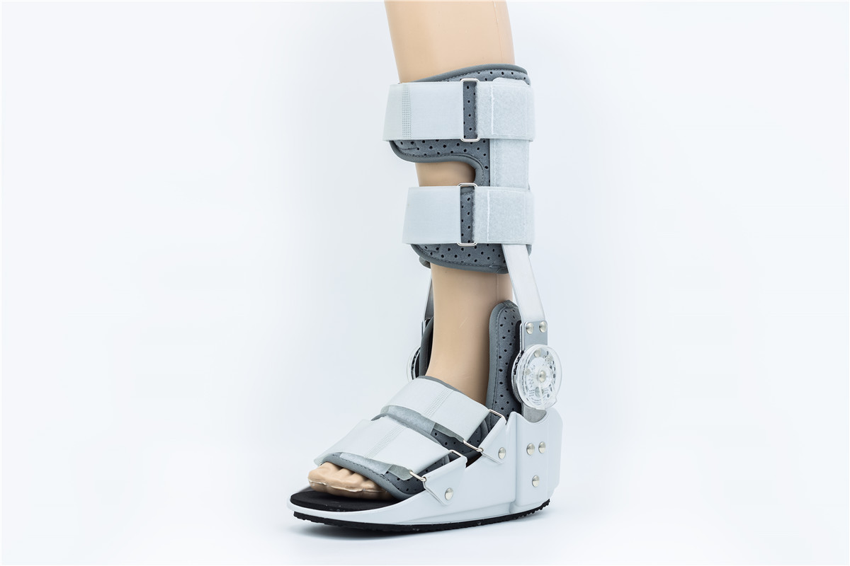 Bretelle di avvio della frattura di frattura dell'alto del walker della Rom con i soggiorni di alluminio e dei sacchetti della caviglia del gel